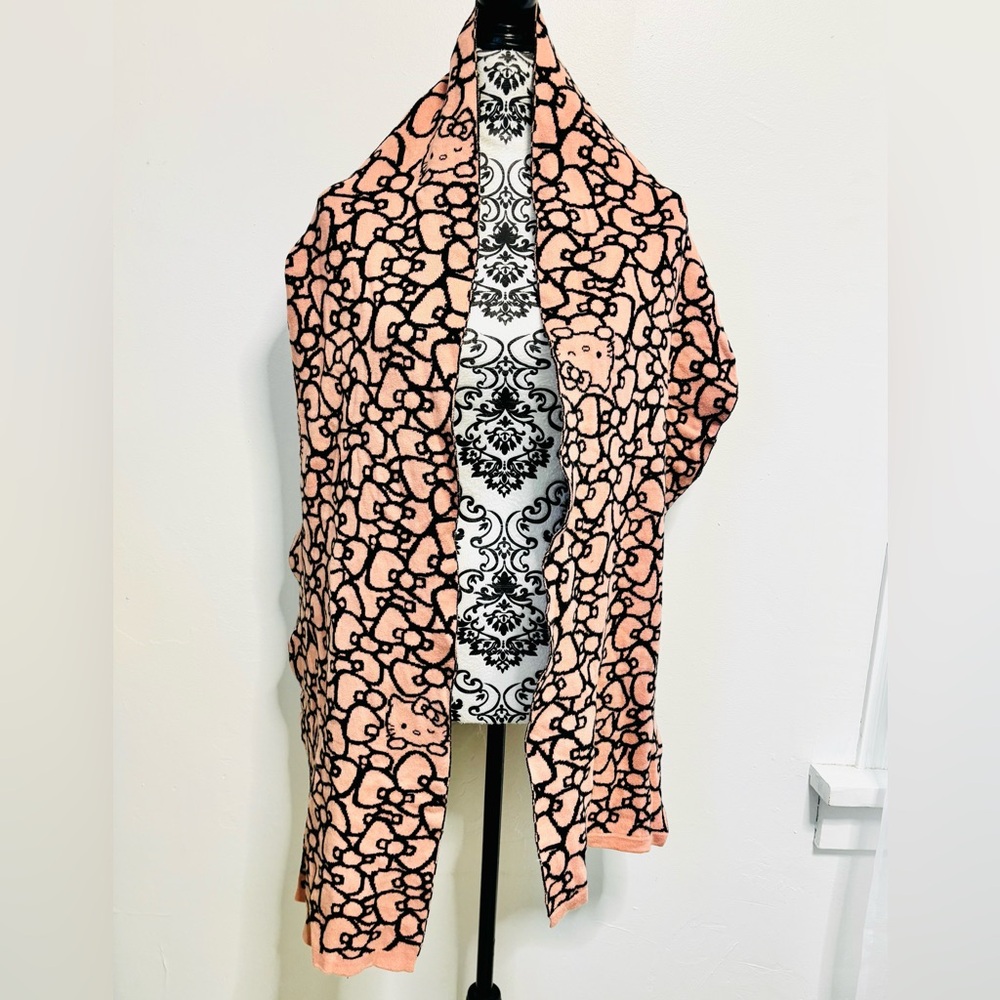 Hello Kitty Forever 21 Black and Pink Hello Kitty Knit reversible